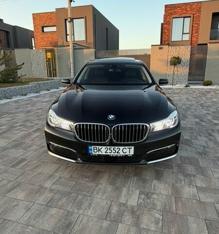 Черный БМВ 7 Серия, объемом двигателя 3 л и пробегом 200 тыс. км за 25000 $, фото 1 на Automoto.ua