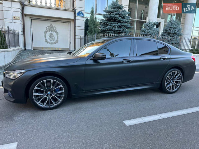 Черный БМВ 7 Серия, объемом двигателя 4.39 л и пробегом 220 тыс. км за 26500 $, фото 1 на Automoto.ua