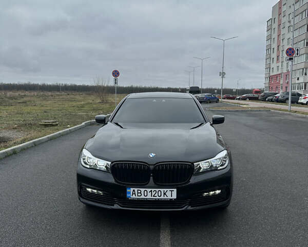 Черный БМВ 7 Серия, объемом двигателя 3 л и пробегом 150 тыс. км за 36000 $, фото 1 на Automoto.ua