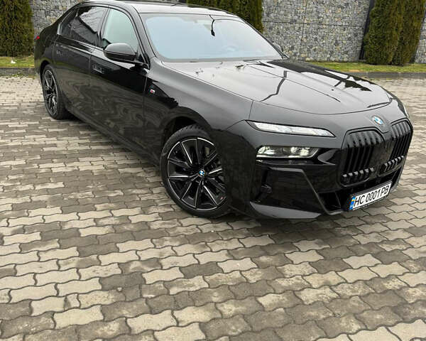 Чорний БМВ 7 Серія, об'ємом двигуна 3 л та пробігом 17 тис. км за 129000 $, фото 1 на Automoto.ua