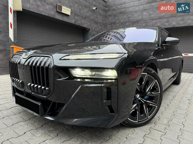 Черный БМВ 7 Серия, объемом двигателя 2.99 л и пробегом 47 тыс. км за 121500 $, фото 1 на Automoto.ua