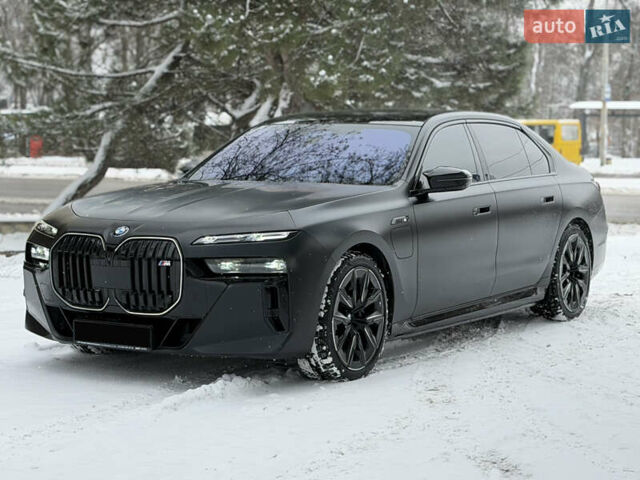 Черный БМВ 7 Серия, объемом двигателя 3 л и пробегом 26 тыс. км за 191500 $, фото 1 на Automoto.ua