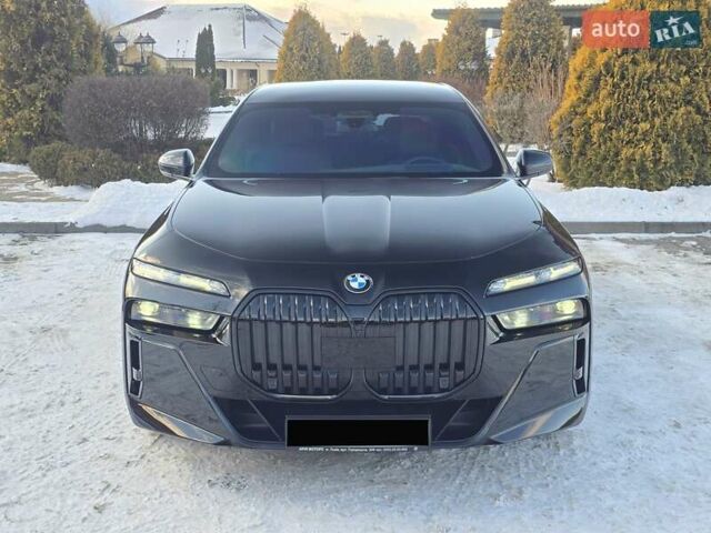 Черный БМВ 7 Серия, объемом двигателя 3 л и пробегом 17 тыс. км за 119900 $, фото 1 на Automoto.ua