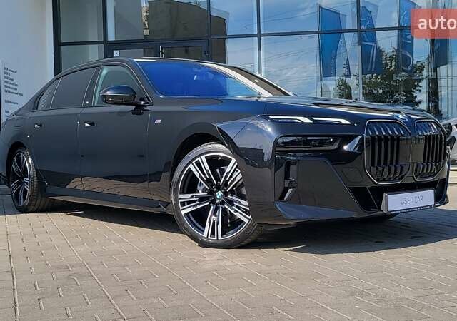 Черный БМВ 7 Серия, объемом двигателя 2.99 л и пробегом 17 тыс. км за 144546 $, фото 1 на Automoto.ua