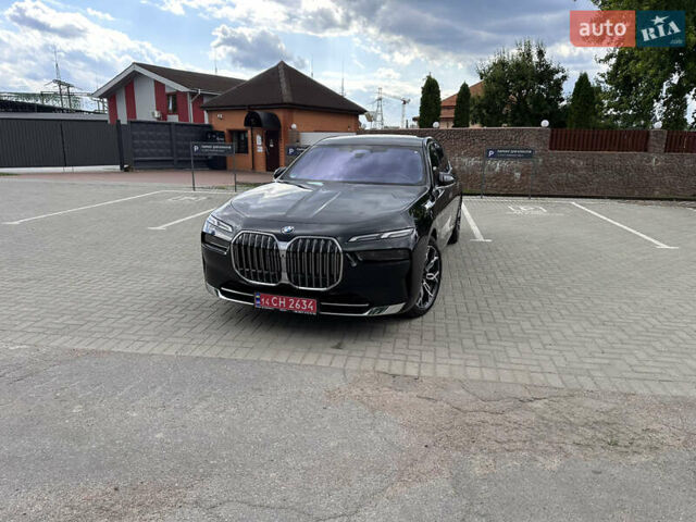 Черный БМВ 7 Серия, объемом двигателя 3 л и пробегом 15 тыс. км за 125000 $, фото 1 на Automoto.ua