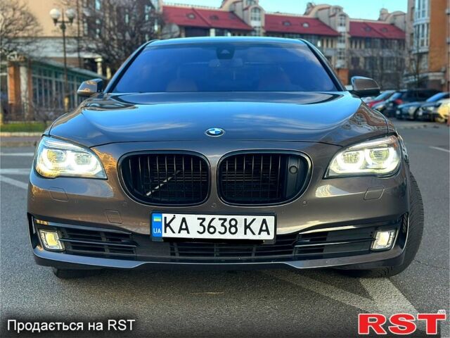 Коричневый БМВ 7 Серия, объемом двигателя 3 л и пробегом 230 тыс. км за 22000 $, фото 1 на Automoto.ua