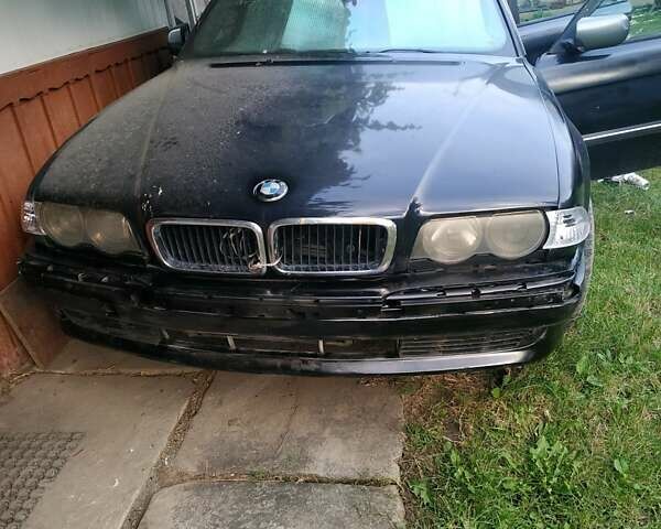БМВ 7 Серия, объемом двигателя 0 л и пробегом 300 тыс. км за 3000 $, фото 1 на Automoto.ua