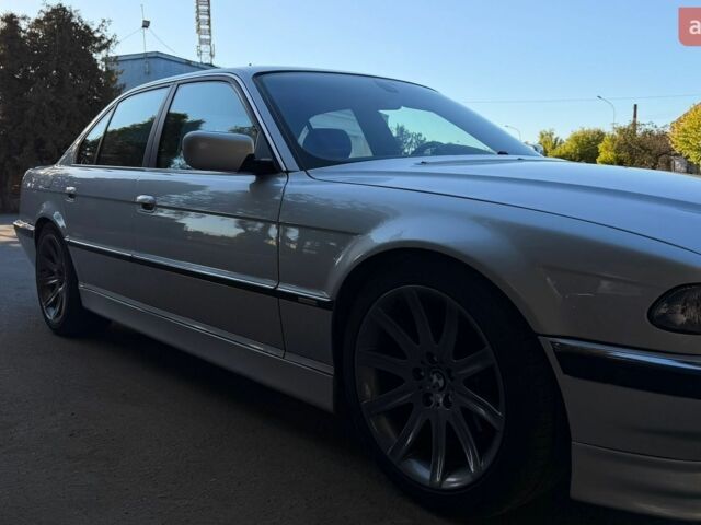 БМВ 7 Серия, объемом двигателя 0 л и пробегом 263 тыс. км за 17500 $, фото 1 на Automoto.ua