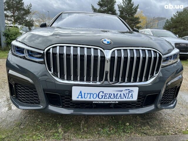 БМВ 7 Серия, объемом двигателя 3 л и пробегом 2 тыс. км за 108463 $, фото 1 на Automoto.ua