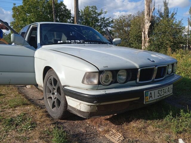 Серый БМВ 7 Серия, объемом двигателя 3 л и пробегом 200 тыс. км за 1700 $, фото 1 на Automoto.ua