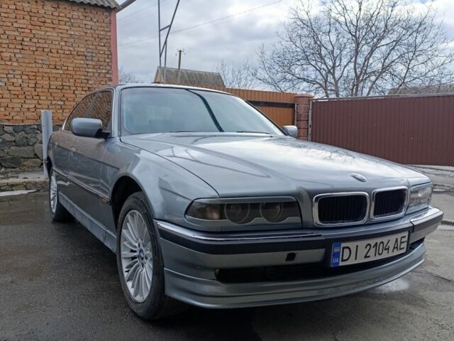 Серый БМВ 7 Серия, объемом двигателя 2.8 л и пробегом 2 тыс. км за 4500 $, фото 1 на Automoto.ua