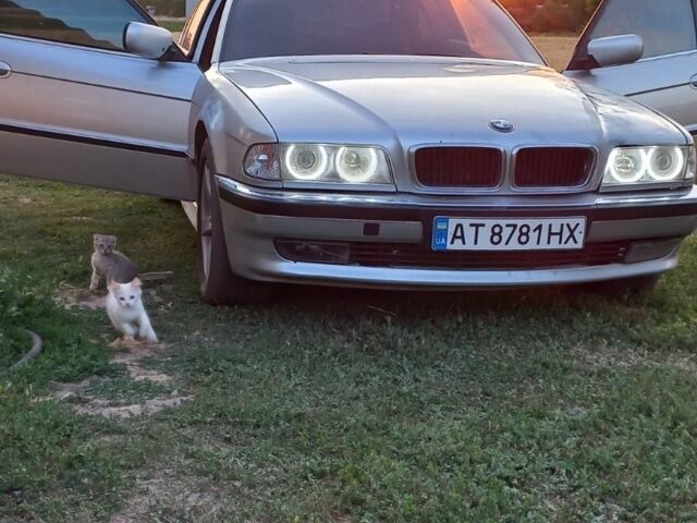 Серый БМВ 7 Серия, объемом двигателя 3 л и пробегом 375 тыс. км за 5000 $, фото 1 на Automoto.ua