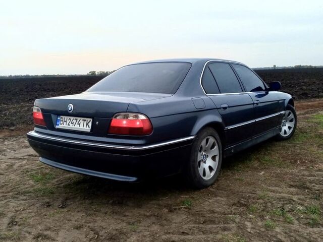 Сірий БМВ 7 Серія, об'ємом двигуна 4 л та пробігом 386 тис. км за 4400 $, фото 1 на Automoto.ua