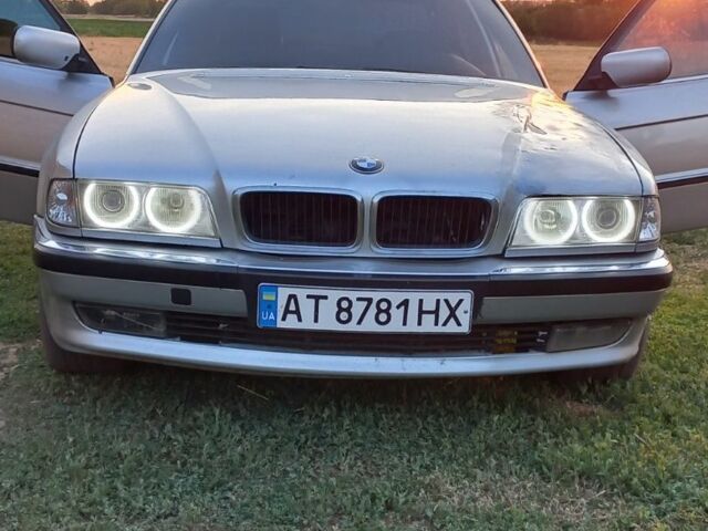 Серый БМВ 7 Серия, объемом двигателя 3 л и пробегом 370 тыс. км за 5000 $, фото 1 на Automoto.ua