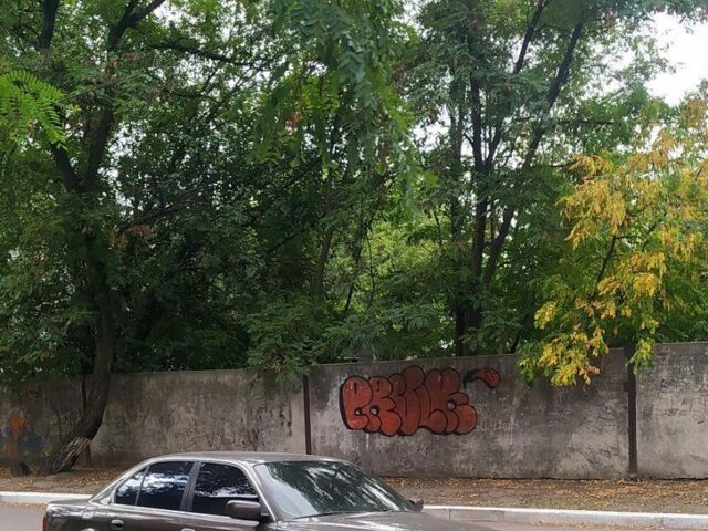 Серый БМВ 7 Серия, объемом двигателя 3 л и пробегом 517 тыс. км за 4600 $, фото 1 на Automoto.ua