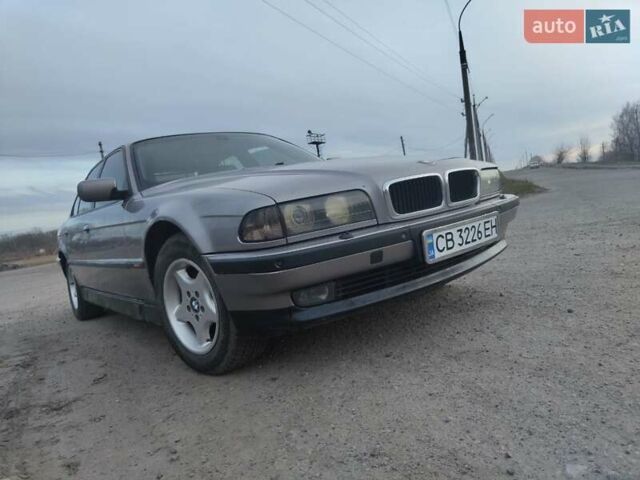 Серый БМВ 7 Серия, объемом двигателя 2.5 л и пробегом 420 тыс. км за 5000 $, фото 1 на Automoto.ua