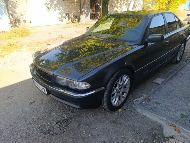 Серый БМВ 7 Серия, объемом двигателя 3.5 л и пробегом 1 тыс. км за 5350 $, фото 1 на Automoto.ua