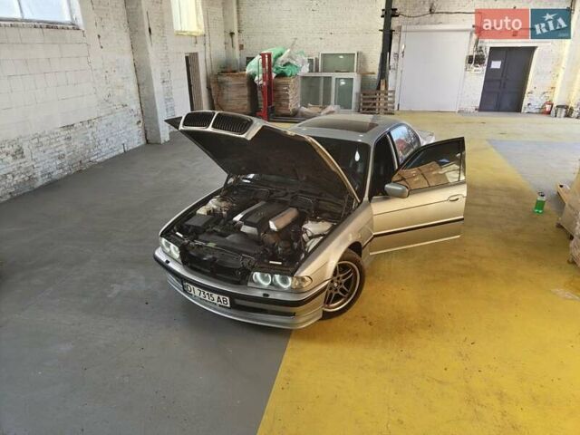 Сірий БМВ 7 Серія, об'ємом двигуна 3.5 л та пробігом 401 тис. км за 13000 $, фото 1 на Automoto.ua