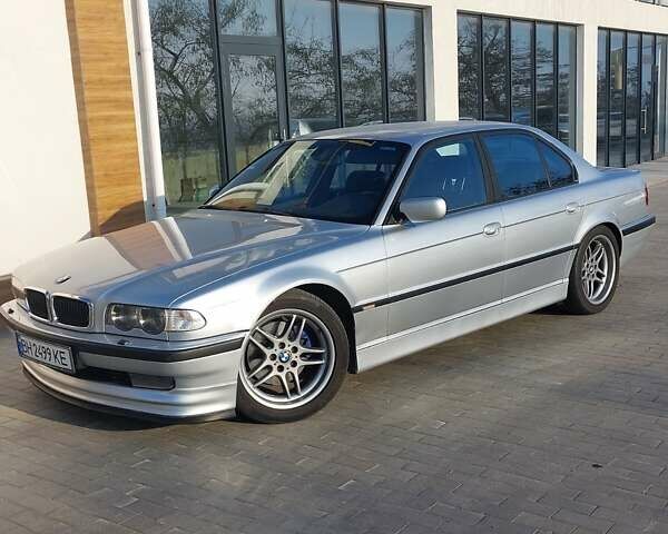 Сірий БМВ 7 Серія, об'ємом двигуна 3.5 л та пробігом 380 тис. км за 8000 $, фото 1 на Automoto.ua