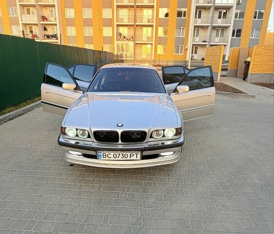 Серый БМВ 7 Серия, объемом двигателя 2.9 л и пробегом 200 тыс. км за 7600 $, фото 1 на Automoto.ua