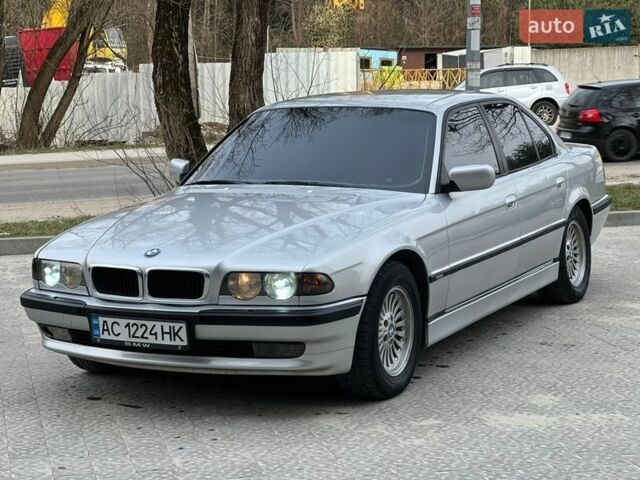 Серый БМВ 7 Серия, объемом двигателя 2.93 л и пробегом 393 тыс. км за 5600 $, фото 1 на Automoto.ua