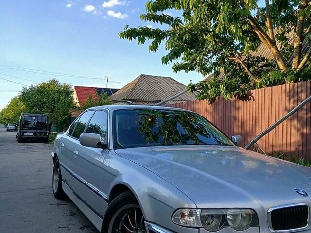 Сірий БМВ 7 Серія, об'ємом двигуна 2.93 л та пробігом 353 тис. км за 7500 $, фото 1 на Automoto.ua