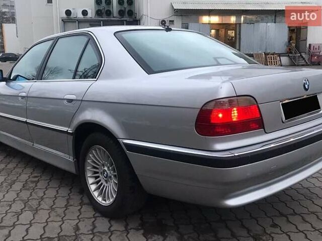 Сірий БМВ 7 Серія, об'ємом двигуна 3.5 л та пробігом 415 тис. км за 6500 $, фото 1 на Automoto.ua