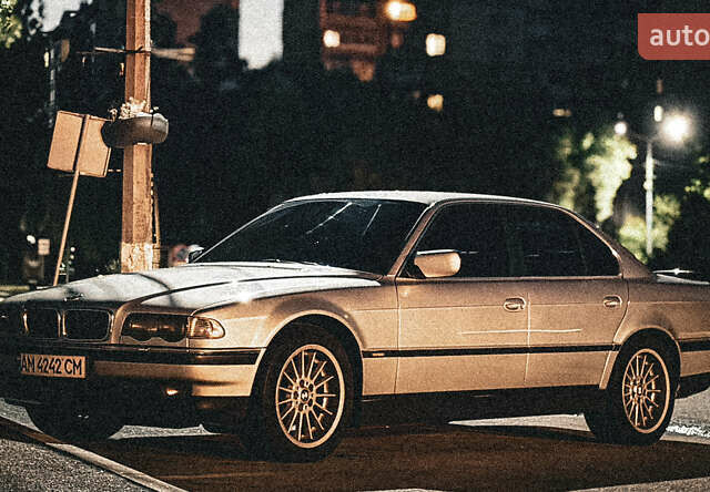 Серый БМВ 7 Серия, объемом двигателя 3 л и пробегом 460 тыс. км за 8800 $, фото 1 на Automoto.ua