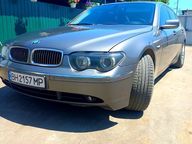 Серый БМВ 7 Серия, объемом двигателя 4.4 л и пробегом 228 тыс. км за 7300 $, фото 1 на Automoto.ua