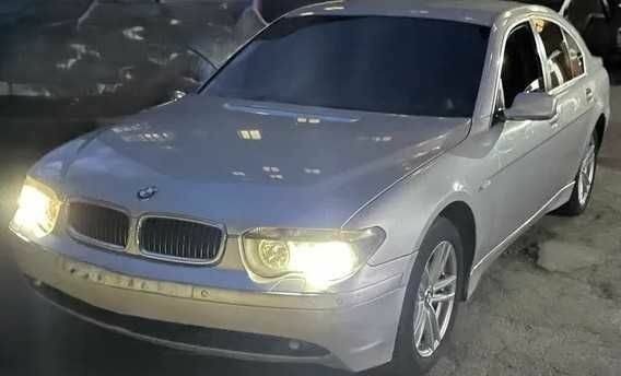 Серый БМВ 7 Серия, объемом двигателя 3 л и пробегом 350 тыс. км за 4000 $, фото 1 на Automoto.ua