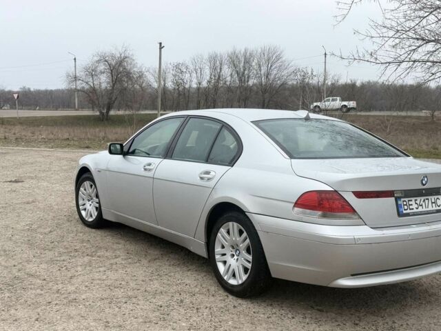 Серый БМВ 7 Серия, объемом двигателя 3 л и пробегом 333 тыс. км за 8000 $, фото 1 на Automoto.ua