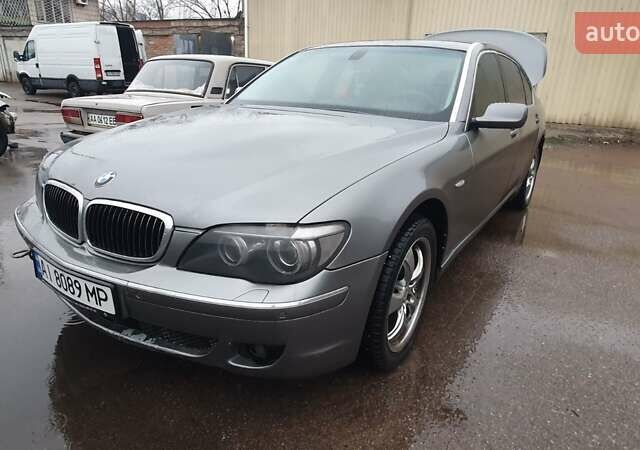 Серый БМВ 7 Серия, объемом двигателя 4.8 л и пробегом 299 тыс. км за 3700 $, фото 1 на Automoto.ua