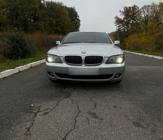 Серый БМВ 7 Серия, объемом двигателя 4 л и пробегом 327 тыс. км за 8300 $, фото 1 на Automoto.ua