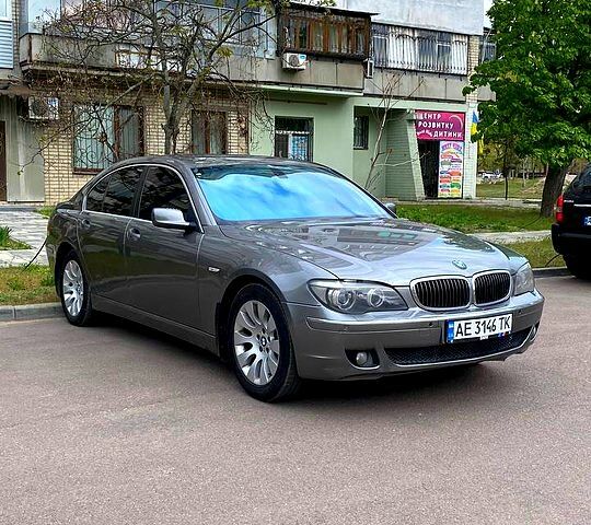 Серый БМВ 7 Серия, объемом двигателя 3 л и пробегом 0 тыс. км за 4999 $, фото 1 на Automoto.ua
