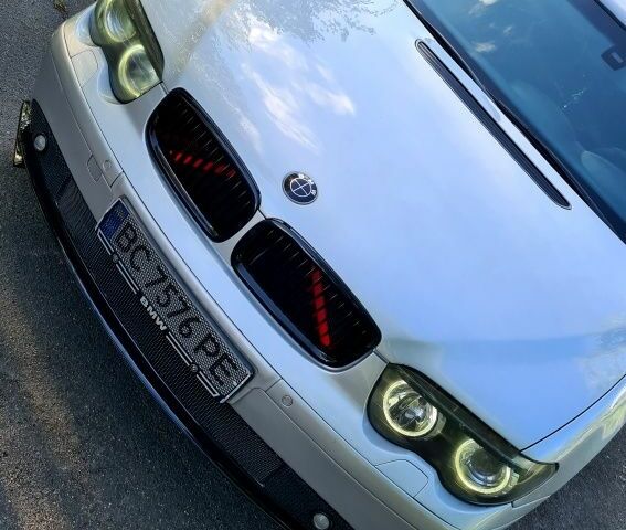 Серый БМВ 7 Серия, объемом двигателя 0 л и пробегом 330 тыс. км за 7777 $, фото 1 на Automoto.ua