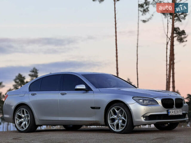 Серый БМВ 7 Серия, объемом двигателя 2.98 л и пробегом 343 тыс. км за 11500 $, фото 1 на Automoto.ua