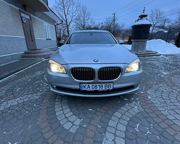 Сірий БМВ 7 Серія, об'ємом двигуна 3 л та пробігом 333 тис. км за 10300 $, фото 1 на Automoto.ua