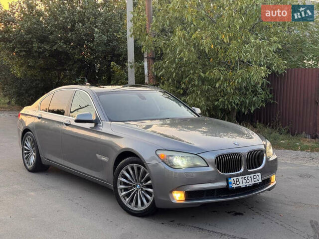 Серый БМВ 7 Серия, объемом двигателя 3 л и пробегом 178 тыс. км за 16900 $, фото 1 на Automoto.ua