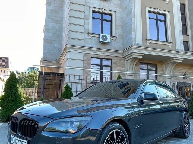 Сірий БМВ 7 Серія, об'ємом двигуна 3 л та пробігом 162 тис. км за 19999 $, фото 1 на Automoto.ua