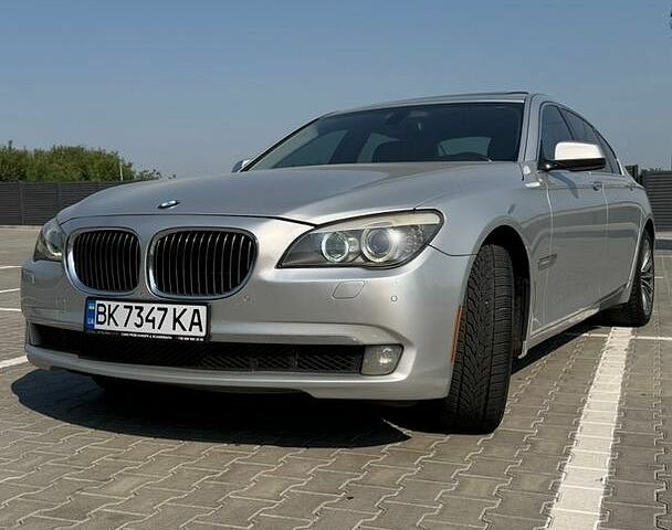 Сірий БМВ 7 Серія, об'ємом двигуна 2.98 л та пробігом 233 тис. км за 13500 $, фото 1 на Automoto.ua