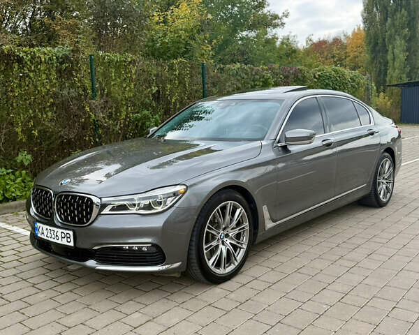 Серый БМВ 7 Серия, объемом двигателя 4.39 л и пробегом 141 тыс. км за 27777 $, фото 1 на Automoto.ua