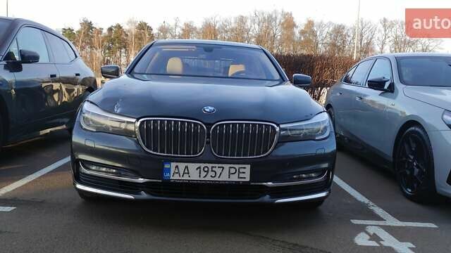 Серый БМВ 7 Серия, объемом двигателя 2 л и пробегом 135 тыс. км за 36805 $, фото 1 на Automoto.ua