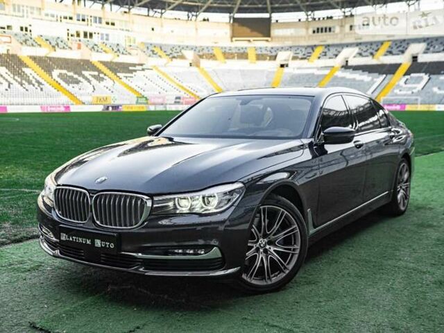 Сірий БМВ 7 Серія, об'ємом двигуна 3 л та пробігом 123 тис. км за 27777 $, фото 1 на Automoto.ua