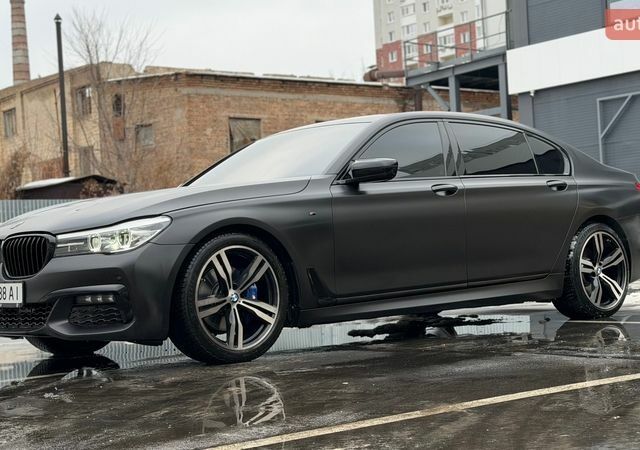 Серый БМВ 7 Серия, объемом двигателя 3 л и пробегом 159 тыс. км за 28000 $, фото 1 на Automoto.ua