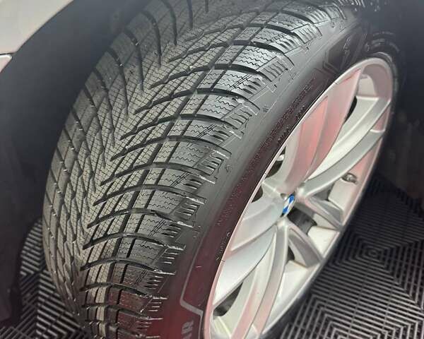 Серый БМВ 7 Серия, объемом двигателя 2.99 л и пробегом 185 тыс. км за 36900 $, фото 1 на Automoto.ua