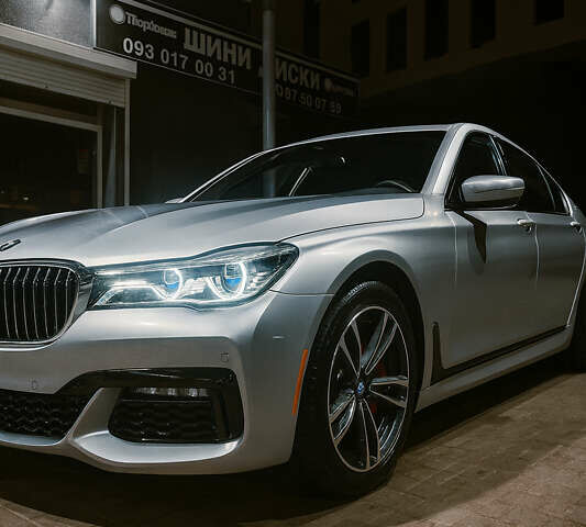 Сірий БМВ 7 Серія, об'ємом двигуна 4.39 л та пробігом 193 тис. км за 29000 $, фото 1 на Automoto.ua