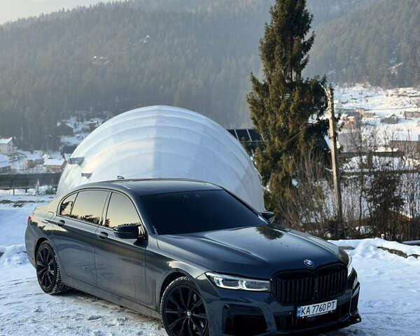 Серый БМВ 7 Серия, объемом двигателя 3 л и пробегом 92 тыс. км за 39000 $, фото 1 на Automoto.ua