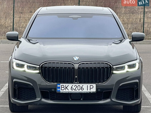 Сірий БМВ 7 Серія, об'ємом двигуна 3 л та пробігом 82 тис. км за 73650 $, фото 1 на Automoto.ua