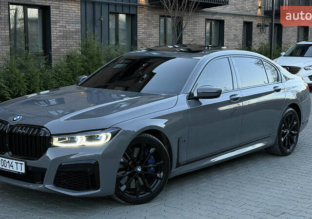 Серый БМВ 7 Серия, объемом двигателя 3 л и пробегом 54 тыс. км за 59000 $, фото 1 на Automoto.ua