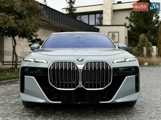 Сірий БМВ 7 Серія, об'ємом двигуна 4.4 л та пробігом 24 тис. км за 121000 $, фото 1 на Automoto.ua